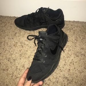 Black Nike Frees